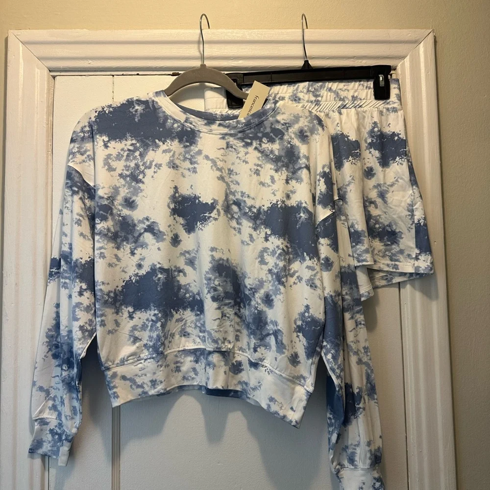 NWT Lounge Set from Francesca’s. Blue Tye-Dye. Size Small. - Picture 6 of 8